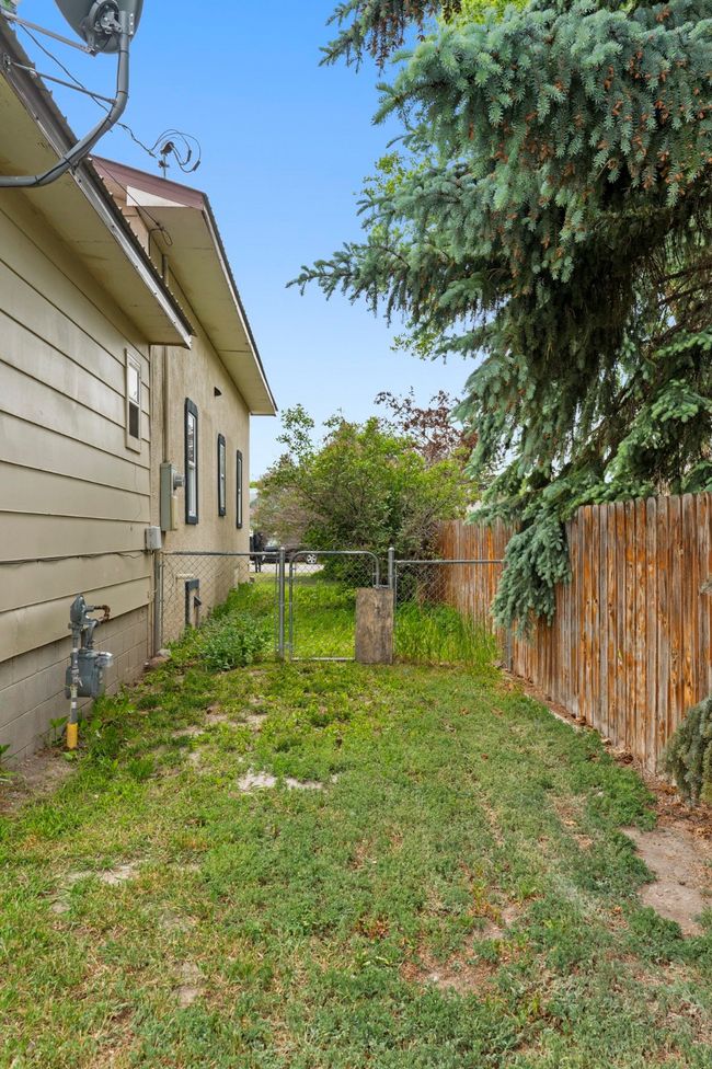 305 S Cedar St, House other with 3 bedrooms, 2 bathrooms and null parking in Townsend MT | Image 51