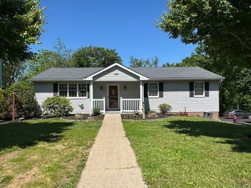 200 Bonita Dr, Greensburg, PA, 15601-4922 | Card Image