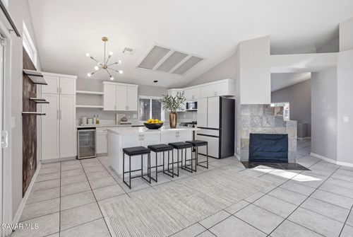 39724 Tesoro Ln, Palmdale, CA, 93551-3585 | Card Image