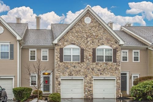 81 Dorchester Dr, Basking Ridge, NJ, 07920-2996 | Card Image