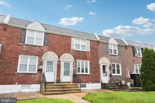 913 Maple Ave, GLENOLDEN, PA, 19036-1116 | Card Image