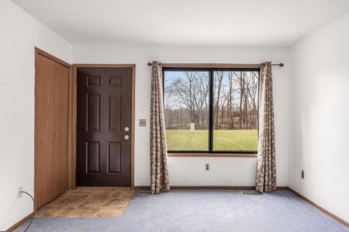 1658 Helena Rd N, Oakdale, MN, 55128-5521 | Card Image