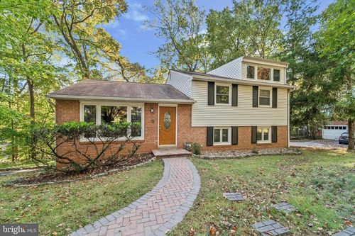 679 Crestwood Rd, WAYNE, PA, 19087-2356 | Card Image