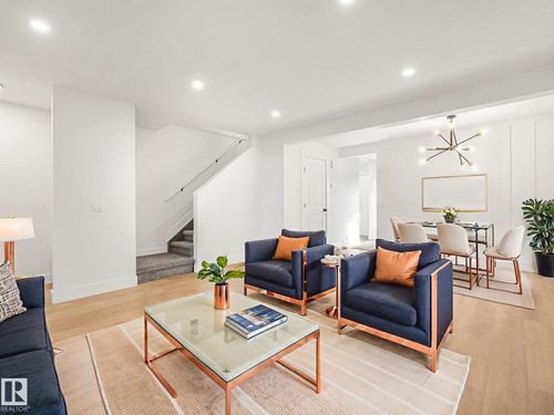 13833 30 St Nw, Edmonton, AB, T5Y2B2 | Card Image