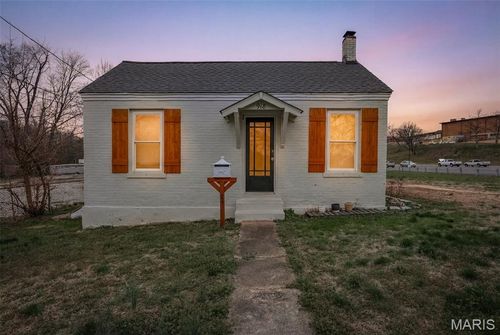 918 Elm St, De Soto, MO, 63020-1008 | Card Image