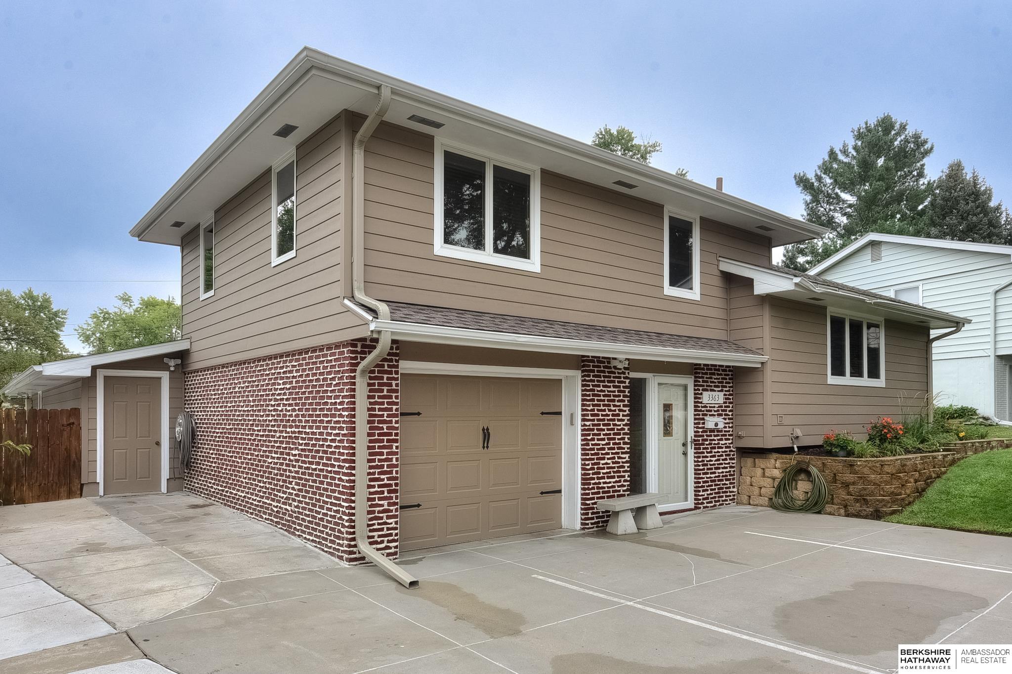 127th St, Omaha, NE 68144