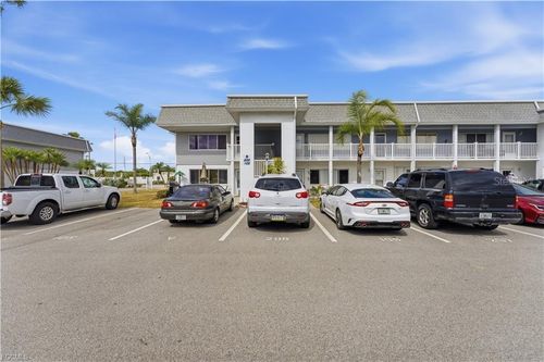 205-22375 Edgewater Dr, PUNTA GORDA, FL, 33980-2039 | Card Image