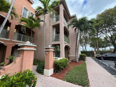 904 - 6700 Nw 114th Ave, Condo with 3 bedrooms, 2 bathrooms and null parking in Doral FL | Image 2