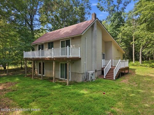 43 Wolf Dr, Jim Thorpe, PA, 18229-2728 | Card Image