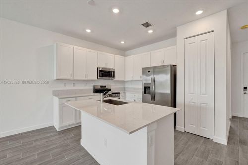 3777 Harborside Ave, Fort Pierce, FL, 34946-2010 | Card Image