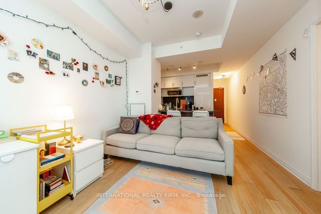 318 - 8 Mercer St, Condo with 1 bedrooms, 1 bathrooms and null parking in Toronto ON | Image 17