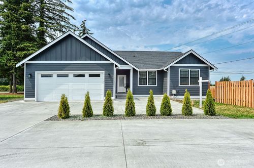 1112 Falcon Ct, Everson, WA, 98247-8710 | Card Image