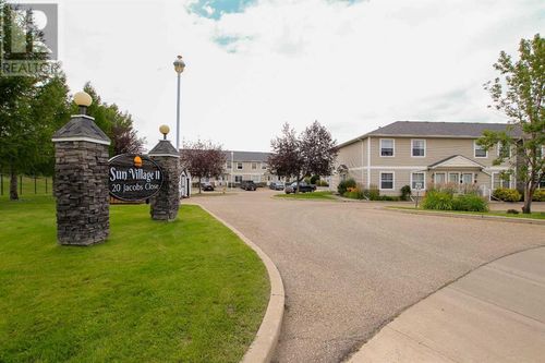 33-20 Jacobs Close, Red Deer, AB, T4P4C9 | Card Image