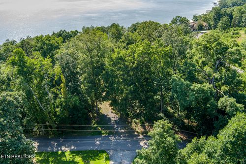 564 Bonne Vista Dr, White Pine, TN, 37890-4836 | Card Image