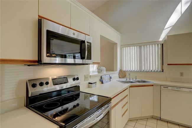 9755 N Marina Dr, House other with 2 bedrooms, 2 bathrooms and null parking in Sebastian FL | Image 15
