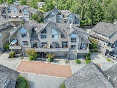 521 - 1485 Parkway Blvd, Townhouse with 4 bedrooms, 2 bathrooms and 2 parking in Coquitlam BC | Image 2