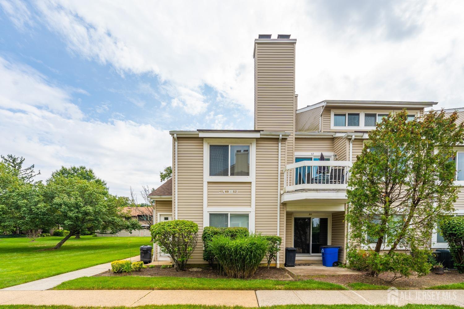 Farnham Sq, Parlin, NJ 08859