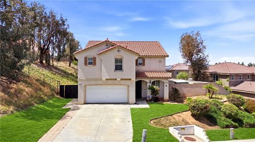 14889 Championship Dr, Moreno Valley, CA, 92555-6347 | Card Image