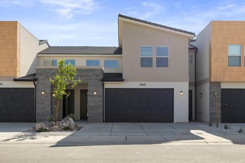 5694 S Weehawken Ln, St George, UT, 84790-2885 | Card Image