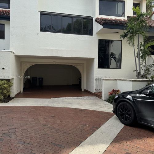 apt-46-2000 S Bayshore Dr, Miami, FL, 33133-3251 | Card Image