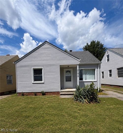 21419 Libby Rd, Maple Heights, OH, 44137-2938 | Card Image