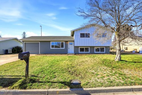 1116 S 31st Ave, Yakima, WA, 98902-4910 | Card Image