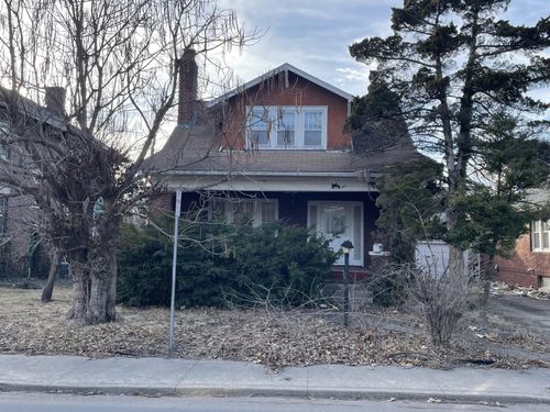 311 Epperson St, Moberly, MO, 65270-1750 | Card Image