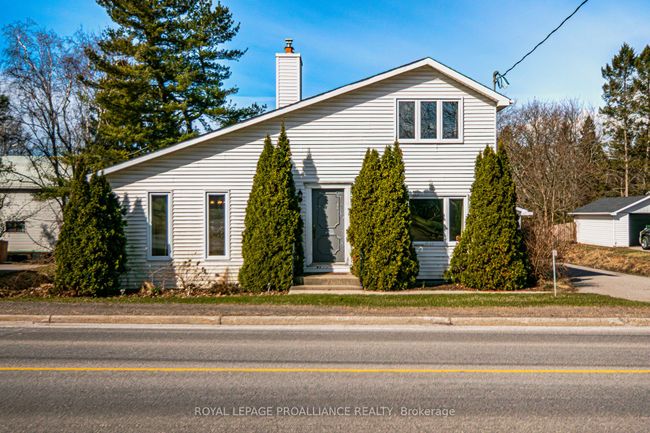 236 Lyle St N, House other with 3 bedrooms, 2 bathrooms and 6 parking in Grafton ON | Image 4