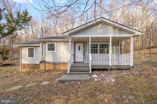 131 Flop Ear Rd, HARPERS FERRY, WV, 25425-5193 | Card Image