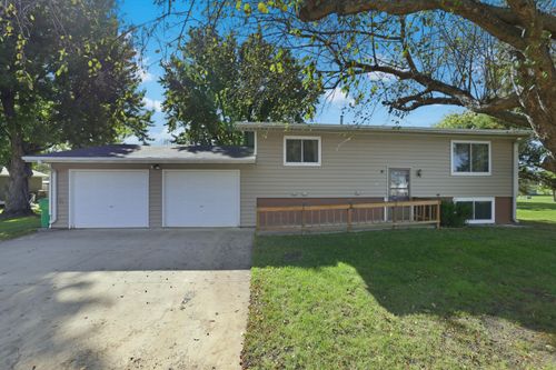 122 35th Street S, Brookings, SD, 57006 | Card Image