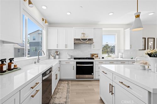27553 Sanctuary Ct, Valencia, CA, 91381-2198 | Card Image