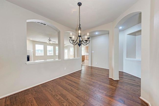 11512 Shadow Creek Dr, House other with 4 bedrooms, 2 bathrooms and 4 parking in Manor TX | Image 4