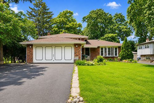 10706 S Neenah Ave, Worth, IL, 60482-1630 | Card Image