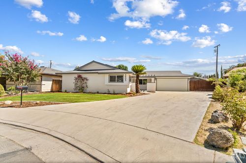 3805 Linda Cara Way, Bakersfield, CA, 93309 | Card Image