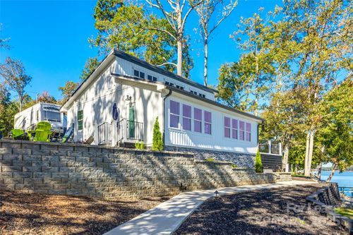 6788 Bucleigh Rd, Clover, SC, 29710-7051 | Card Image