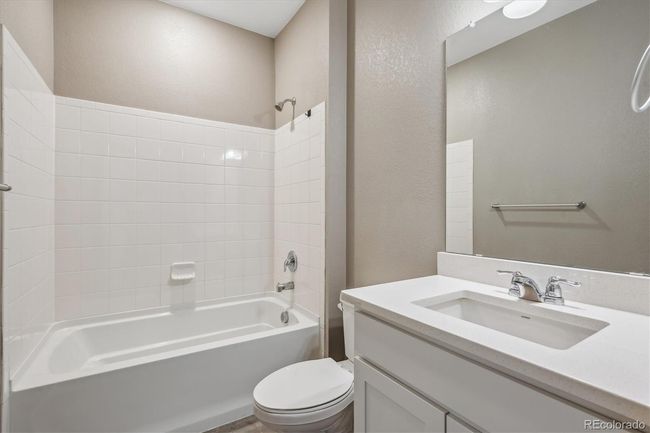 1572 Illingworth Dr, House other with 3 bedrooms, 2 bathrooms and 3 parking in Windsor CO | Image 6