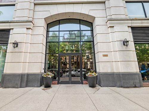 811-451 Huron St, Chicago, IL, 60654-3443 | Card Image