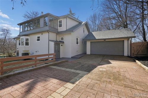 10235 Thorpe Ave, Overland, MO, 63114-1418 | Card Image