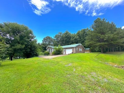 104 Tobaccoport Dock Rd, Bumpus Mills, TN, 37028-6162 | Card Image