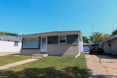 5308 N 63rd St, House other with 4 bedrooms, 1 bathrooms and null parking in Milwaukee WI | Image 1