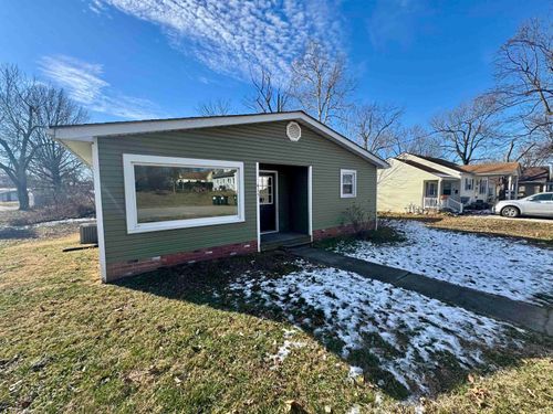 415 E Oak St, Oakland City, IN, 47660-1541 | Card Image