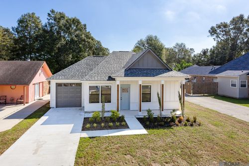 905 Bohne Rd, Port Allen, LA, 70767-4256 | Card Image