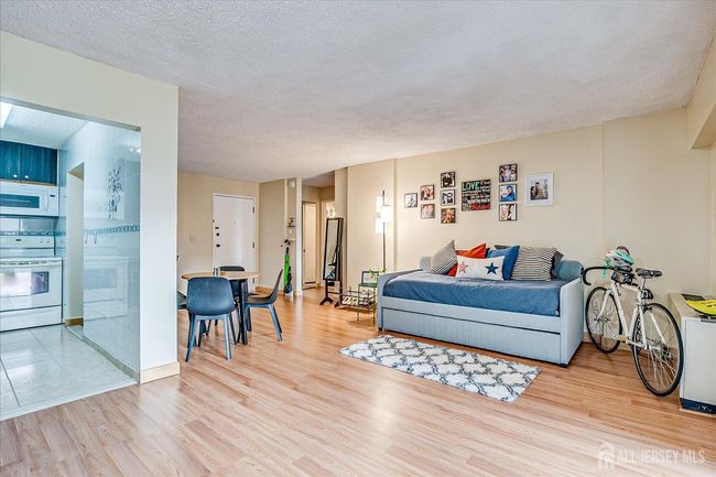 APT-213 - 10 N Wood Ave, Townhouse with 1 bedrooms, 1 bathrooms and null parking in Linden NJ | Image 12