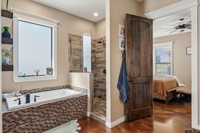 4152 Van Zandt County Road 4301, Home with 3 bedrooms, 3 bathrooms and null parking in Ben Wheeler TX | Image 30