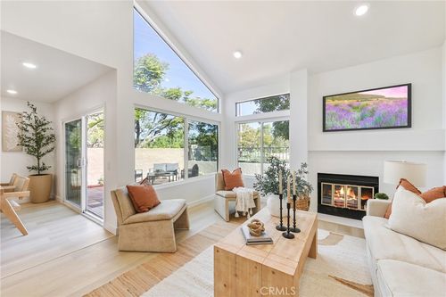 415 Deerfield Ave, Irvine, CA, 92606-7645 | Card Image