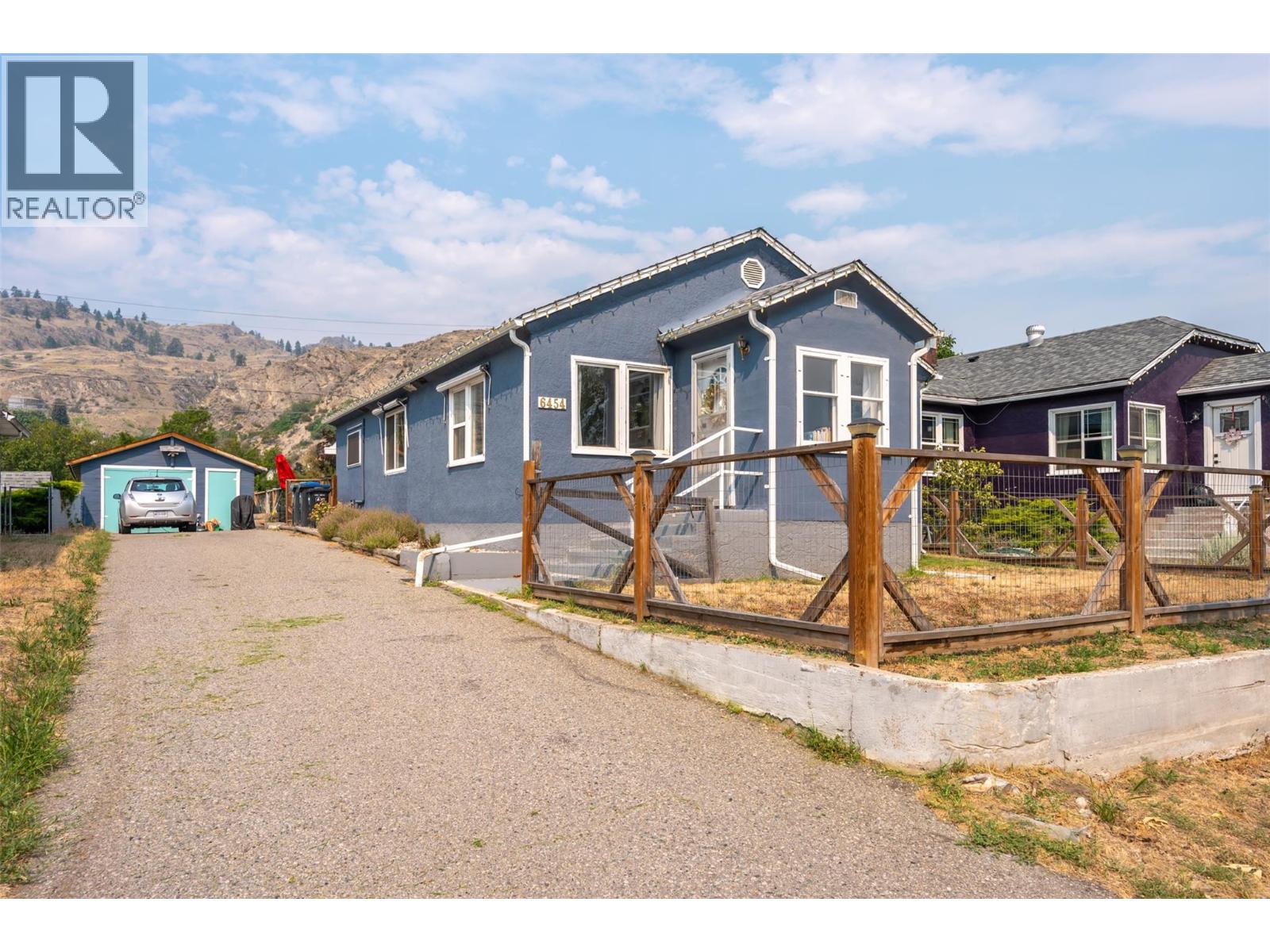 Residential in Oliver 5