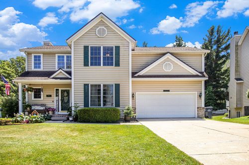 4673 Chasemoor Dr, Portage, MI, 49024-8134 | Card Image