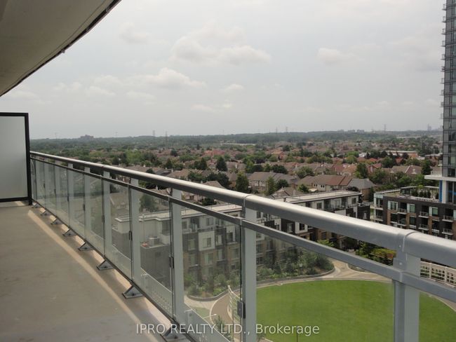 803 - 2520 Eglinton Ave W, Condo with 3 bedrooms, 2 bathrooms and null parking in Mississauga ON | Image 26