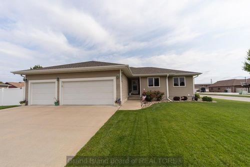1004 Sagewood Ave, Grand Island, NE, 68803-4990 | Card Image