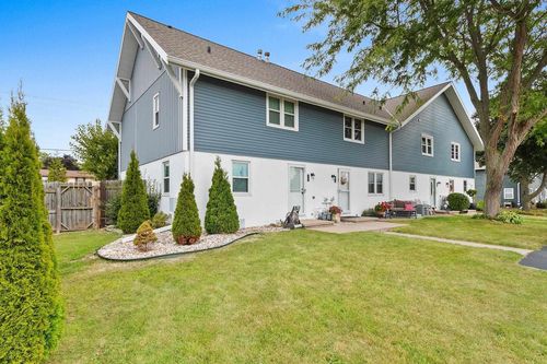 2584 Finger Road, GREEN BAY, WI, 54302 | Card Image